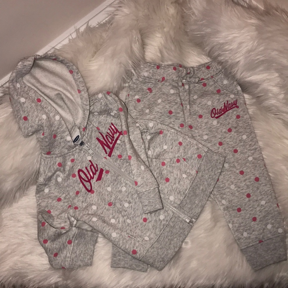 🎉🎉🎉SOLD🎉🎉🎉Old Navy Jogging Outfit